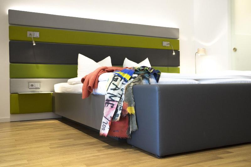 7 Hotel Boardinghouse image