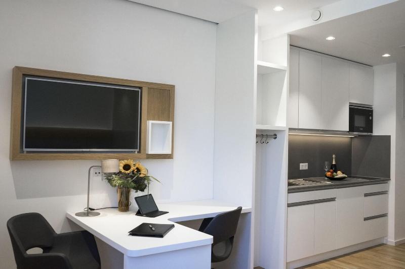 7 Hotel Boardinghouse image