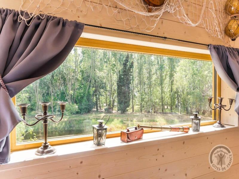 Le Moulin Des Tra Ans image