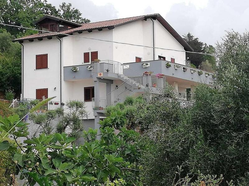 B B Binario Nove E Tre Quarti image