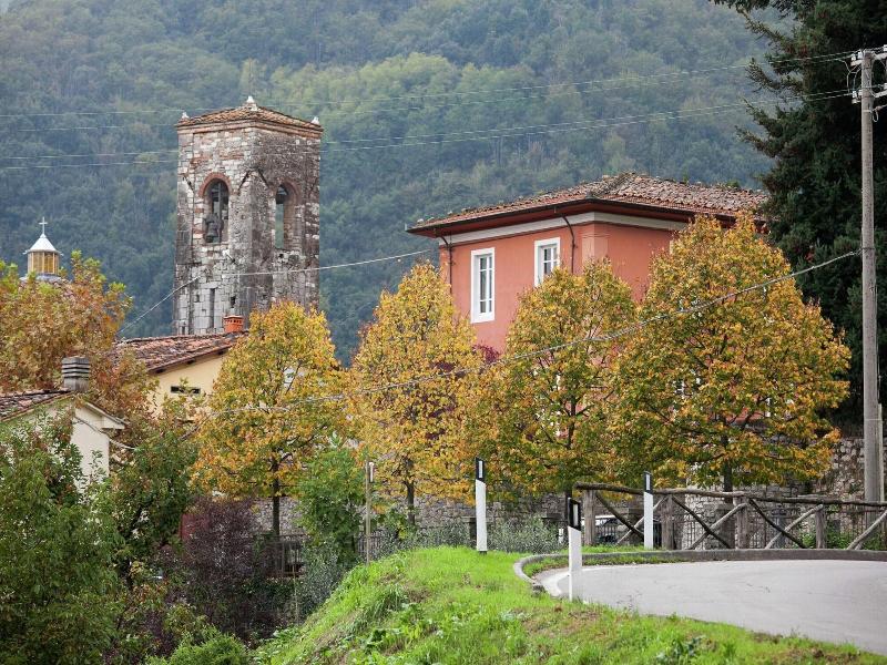 Dreamy Cottage In Trebbio With Swimming Pool image