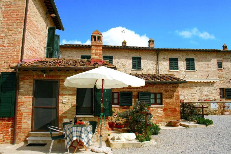 Gorgeous Cottage In Asciano With Swimming Pool image