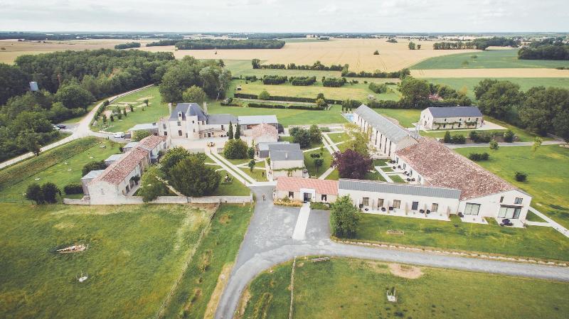 Les Ga Tes De L Ermitage — main photo