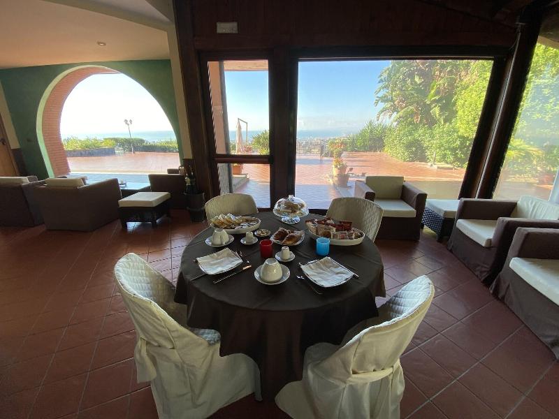 Villa Leucatia Bed Events image