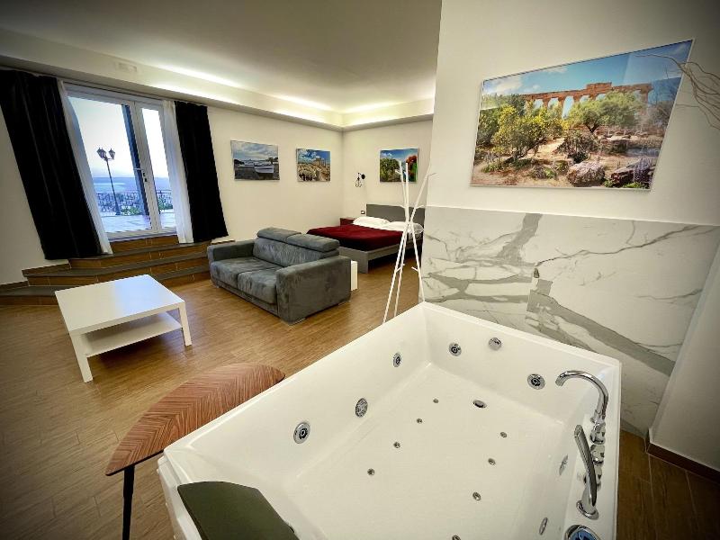 Villa Leucatia Bed Events image