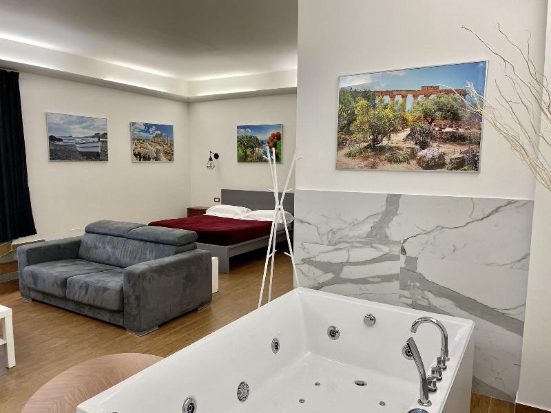 Villa Leucatia Bed Events image