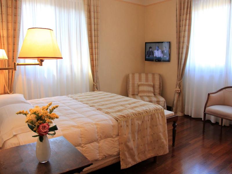 Hotel Ristorante Degli Angeli image