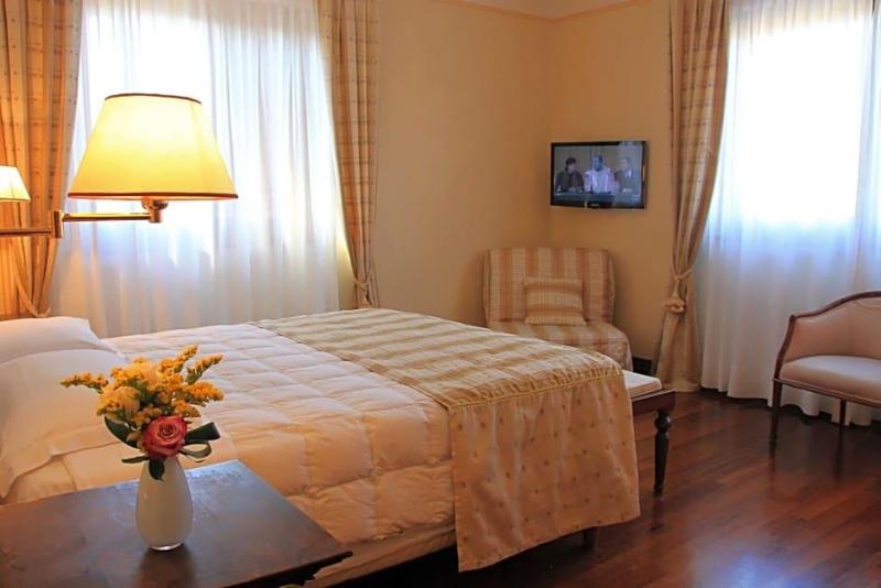 Hotel Ristorante Degli Angeli image