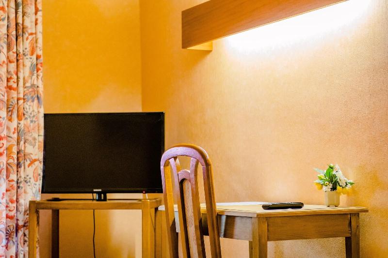 Hotel Le Commerce image