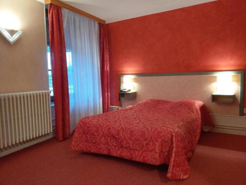 Hotel Le Commerce image