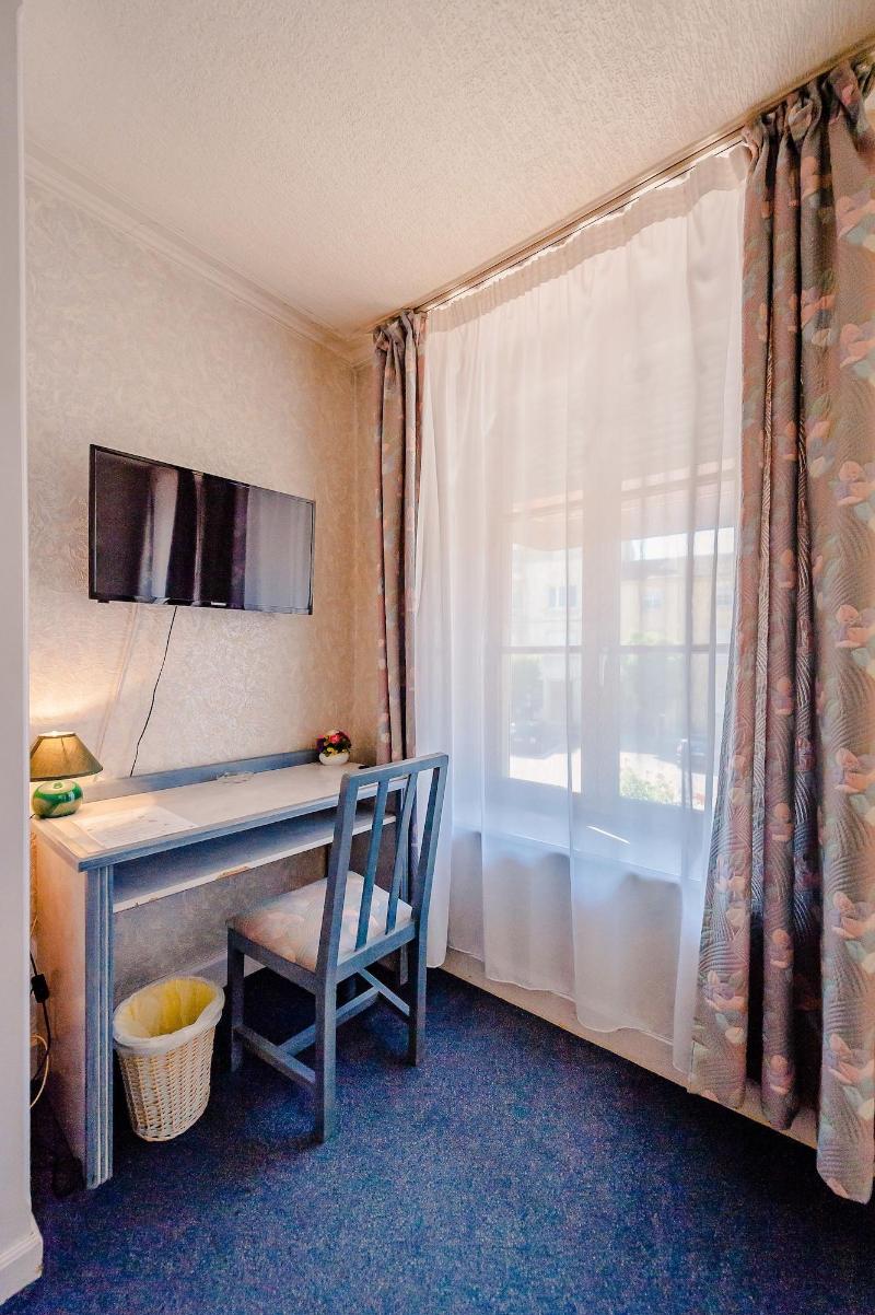 Hotel Le Commerce image