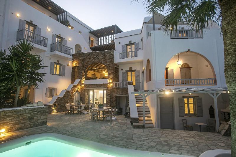 Onar Hotel And Suites image