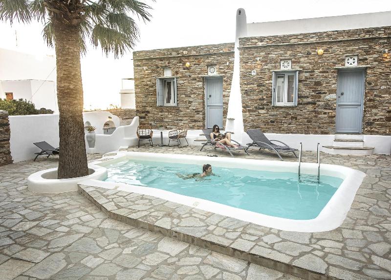 Onar Hotel And Suites image