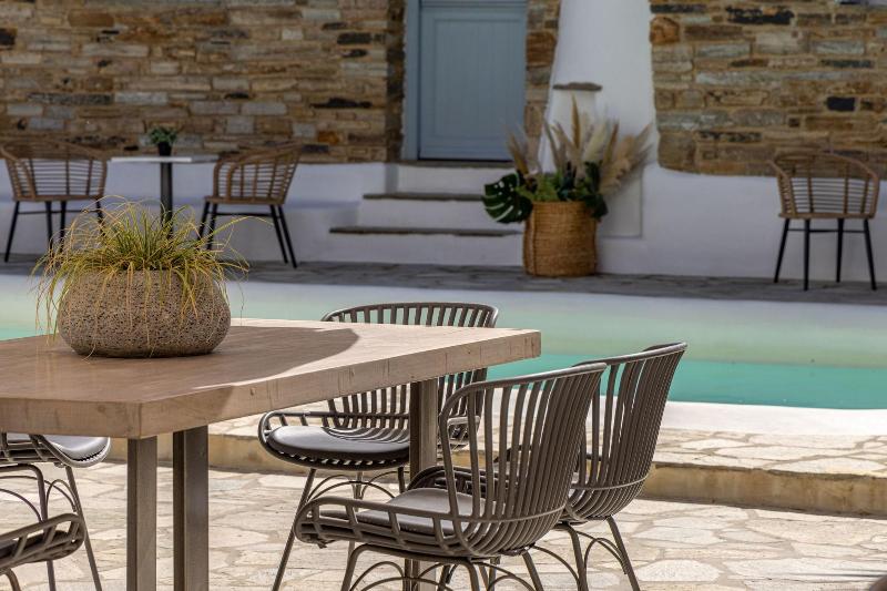 Onar Hotel And Suites image