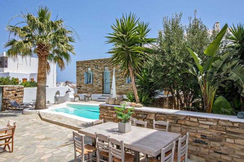 Onar Hotel And Suites image