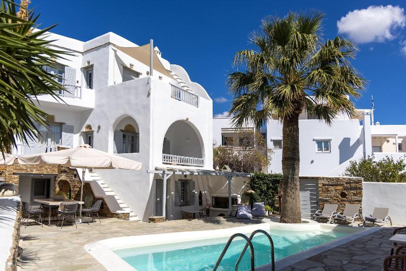 Onar Hotel And Suites image