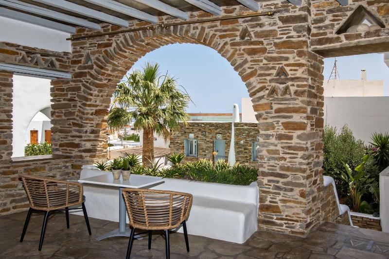 Onar Hotel And Suites image