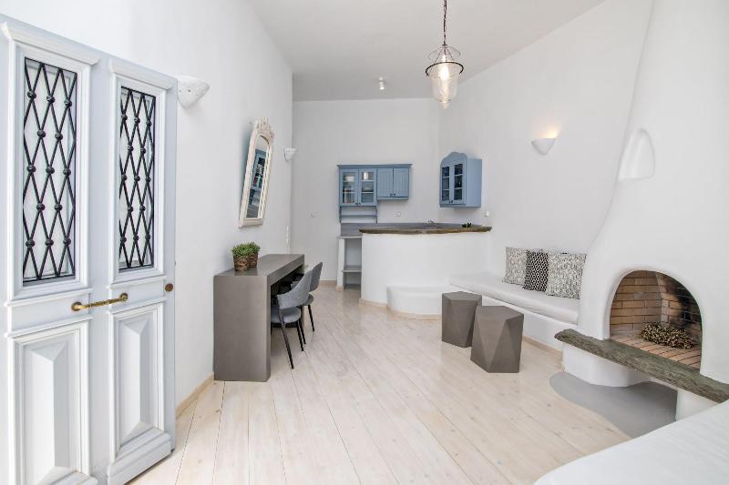 Onar Hotel And Suites image