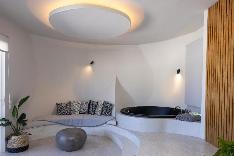 Onar Hotel And Suites image