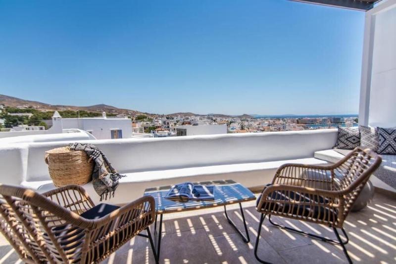 Onar Hotel And Suites image