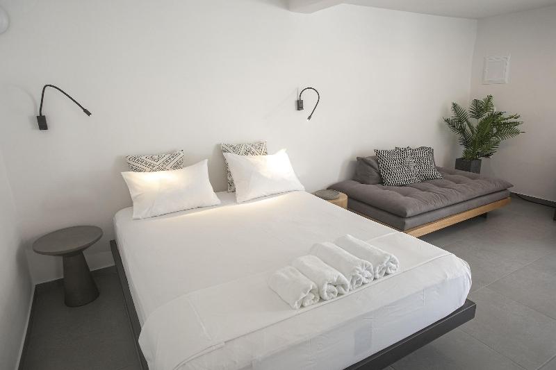 Onar Hotel And Suites image