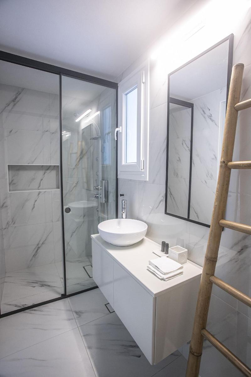 Onar Hotel And Suites image