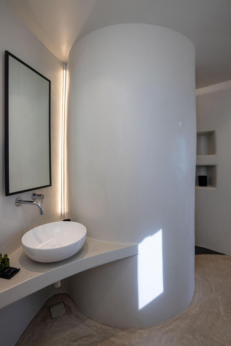 Onar Hotel And Suites image