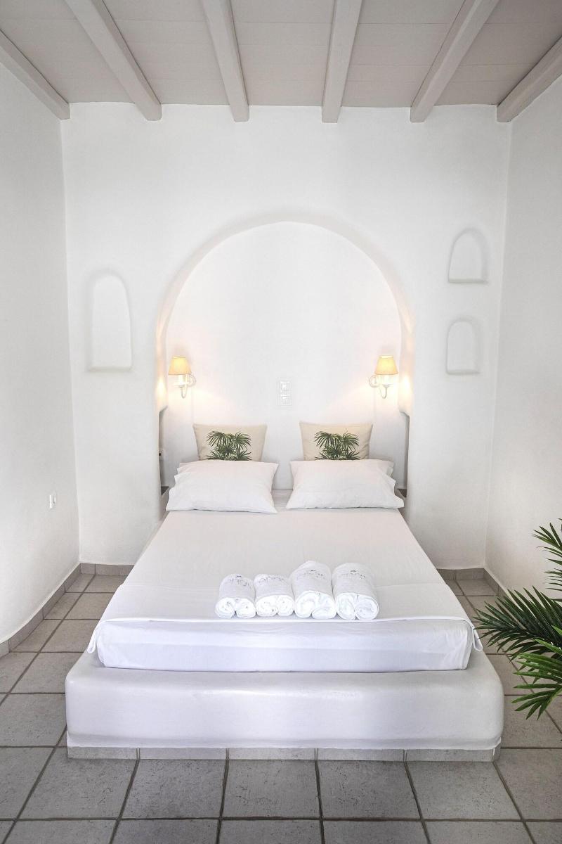 Onar Hotel And Suites image