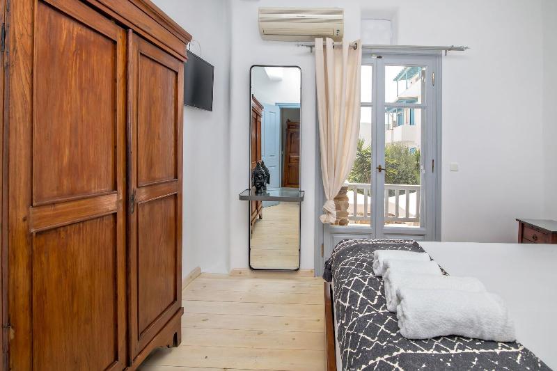 Onar Hotel And Suites image