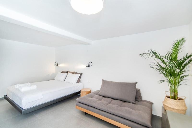 Onar Hotel And Suites image