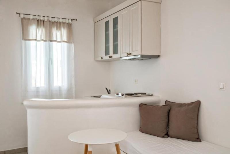 Onar Hotel And Suites image