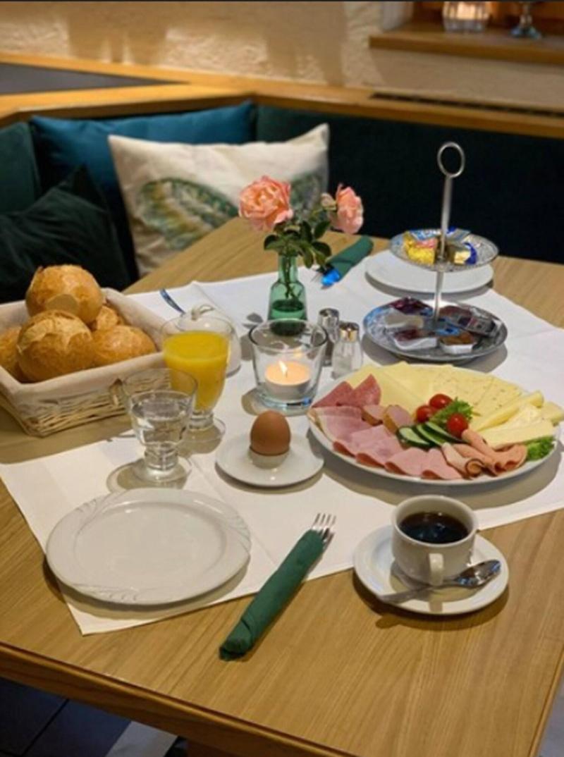 Hotel Zur Ulme image