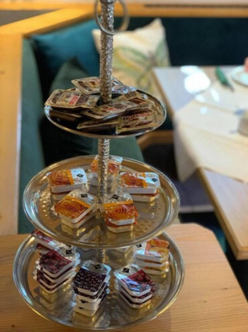Hotel Zur Ulme image