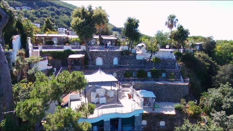 L Incanto Restaurant Suites — photo 3