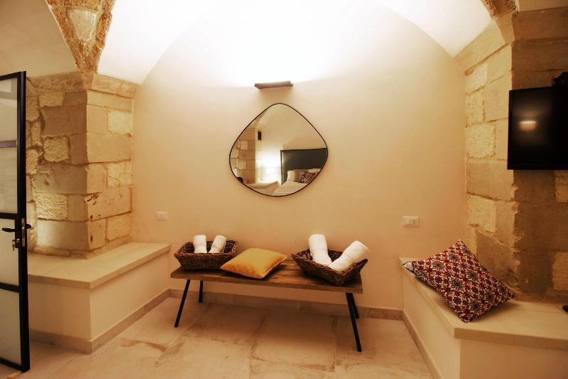 Oikia Vacanze Giuggianello Le Bey image