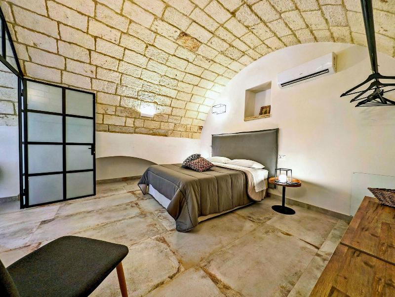 Oikia Vacanze Giuggianello Le Bey image