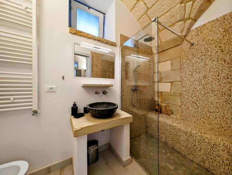 Oikia Vacanze Giuggianello Le Bey image