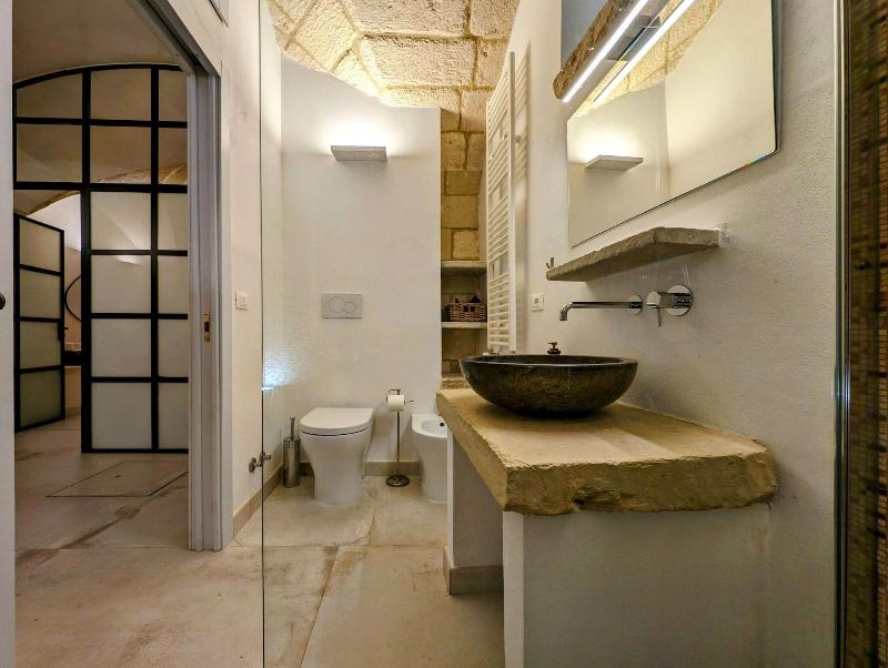 Oikia Vacanze Giuggianello Le Bey image