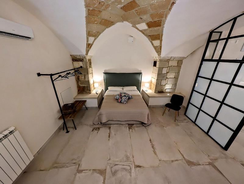 Oikia Vacanze Giuggianello Le Bey image