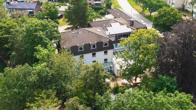 Gartenhotel Fettehenne image