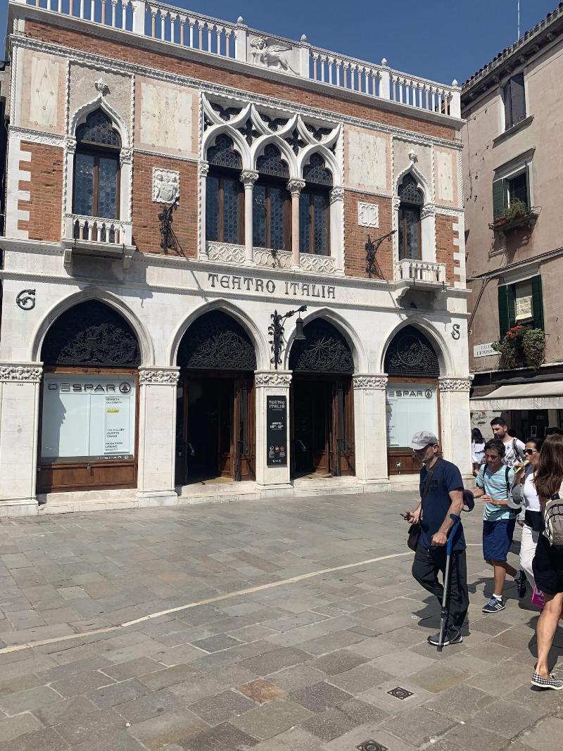 Pavarotti House — photo 2