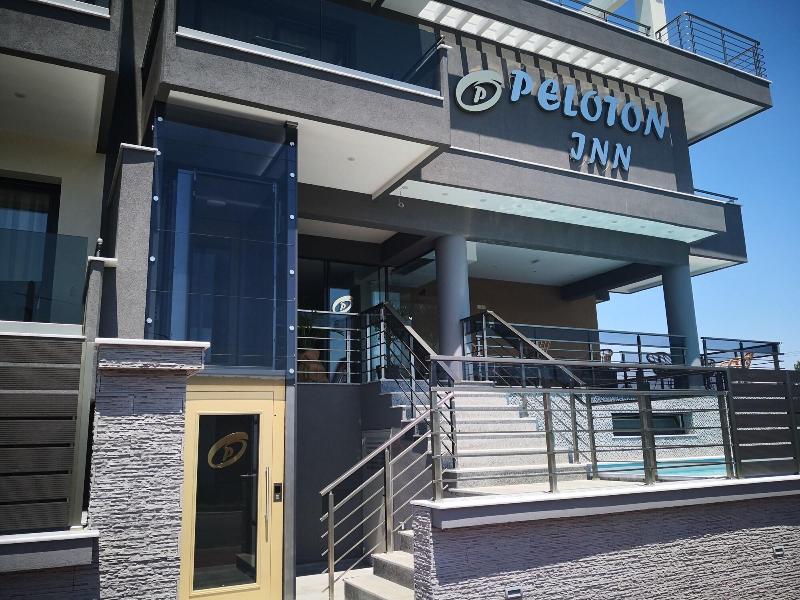 Peloton Inn image