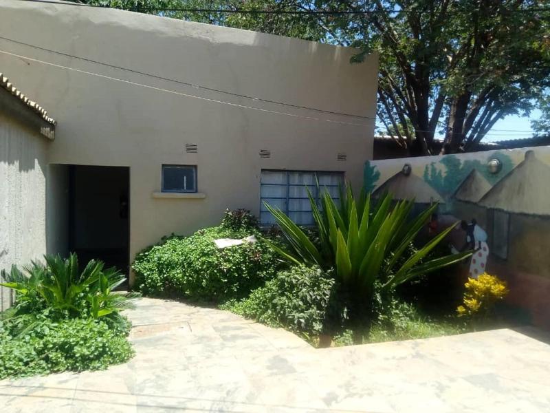 Pakali Lodges image