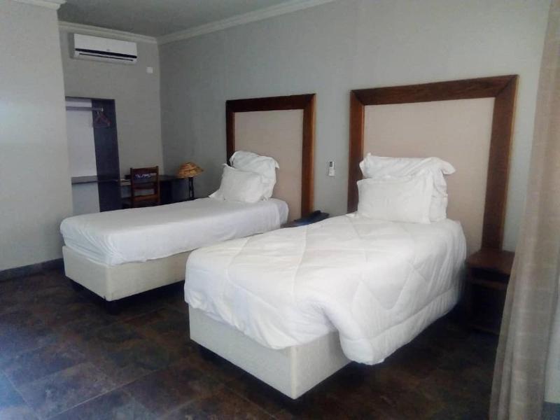 Pakali Lodges image