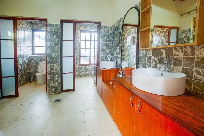 Gorilla Heights Lodge image
