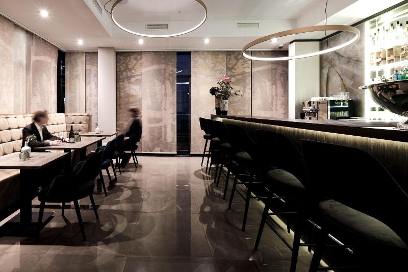 Saxx Hotel Theater Karree image