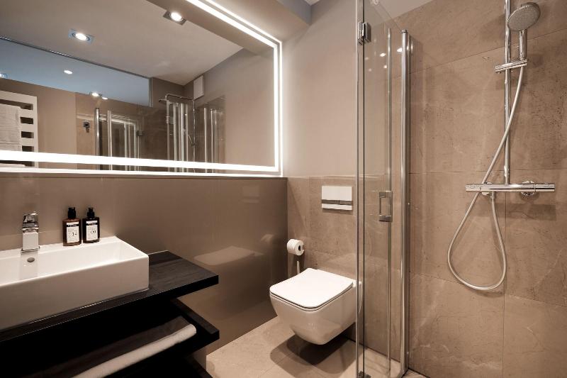 Saxx Hotel Theater Karree image