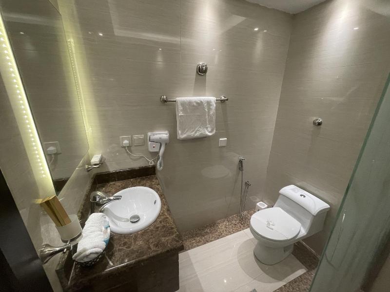 Makarem Residence Hotel Apartment image