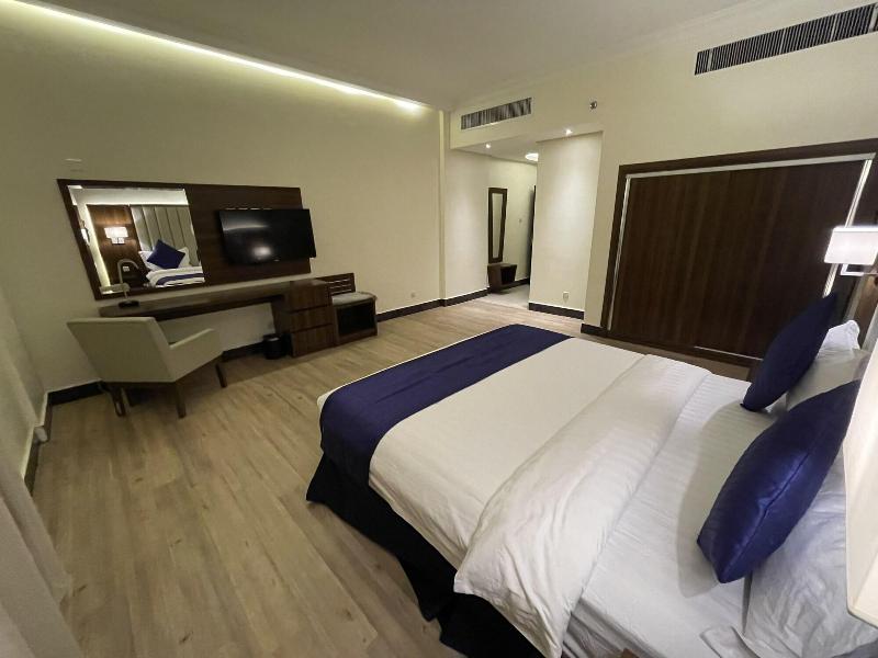 Makarem Residence Hotel Apartment image