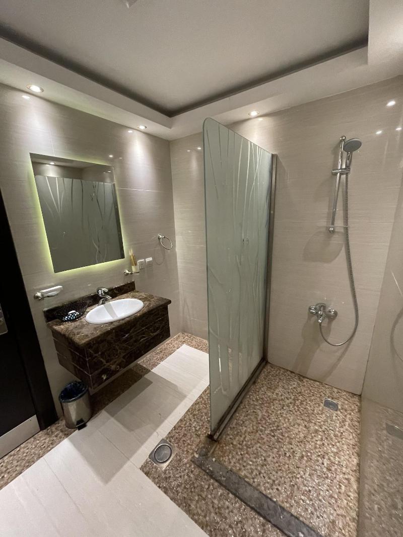 Makarem Residence Hotel Apartment image